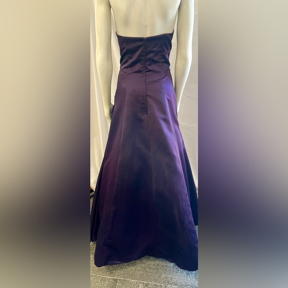 Beautiful size 13 formal dress 13 by Da Vinci - Picture 2 of 3